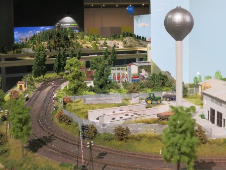 dum-vlacku-modely-zeleznic-od-petriny-2-patro-stanice-metra-linky-a